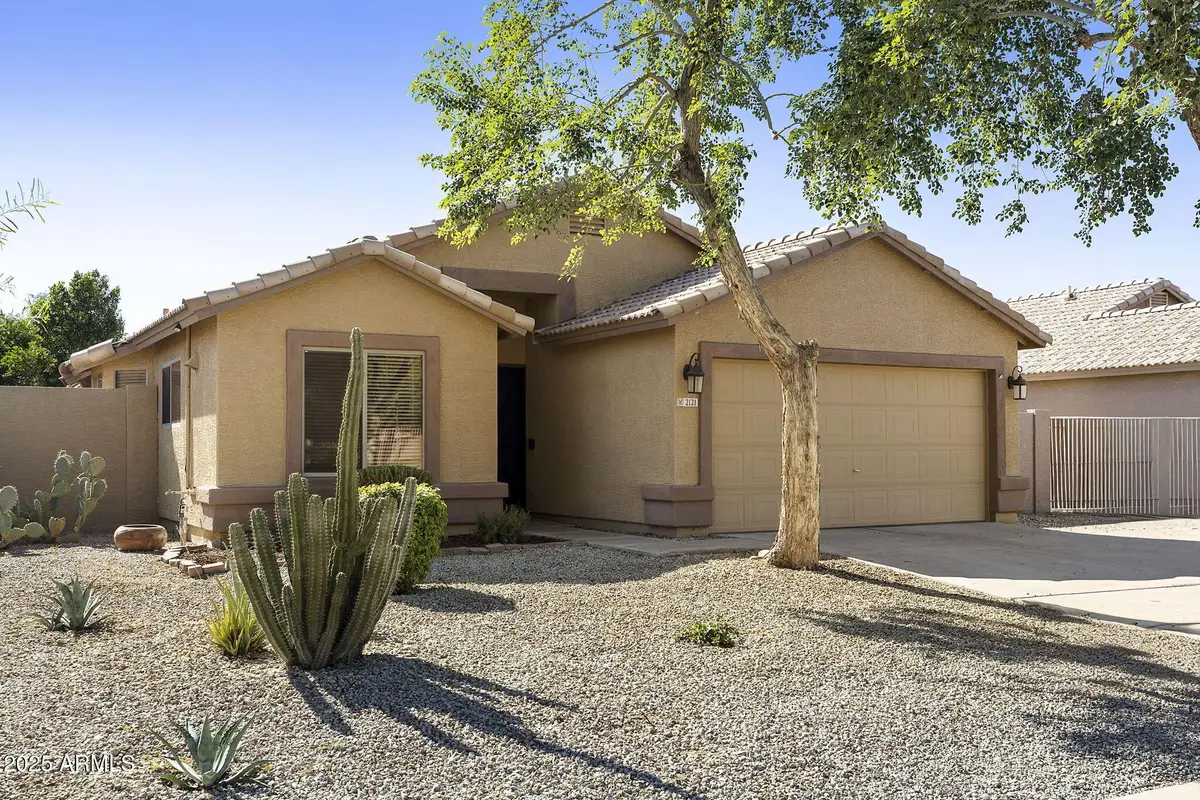 2121 W Saint Charles Avenue, Phoenix, AZ 85041 - Image #1