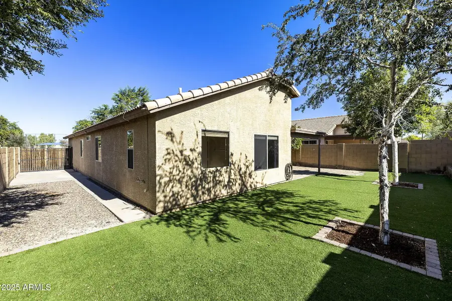 2121 W Saint Charles Avenue, Phoenix, AZ 85041 - Image #2