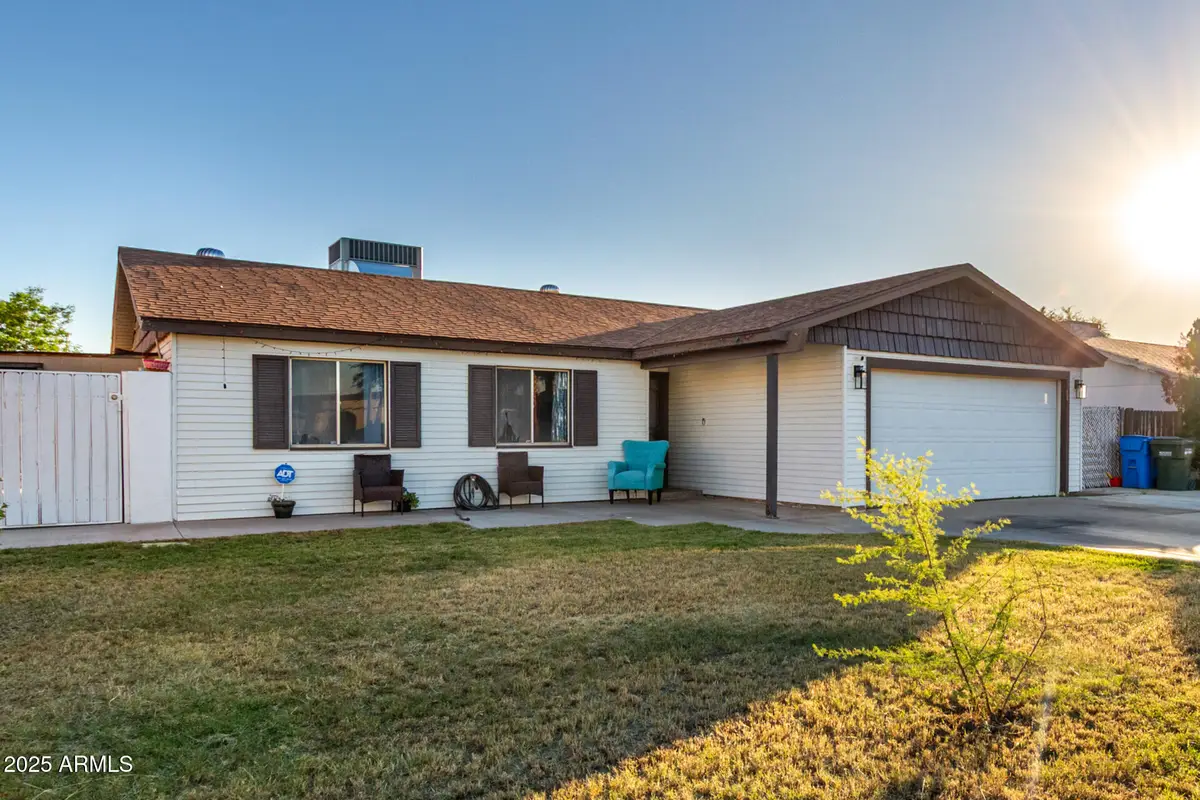 8001 W College Drive, Phoenix, AZ 85033 - Image #1