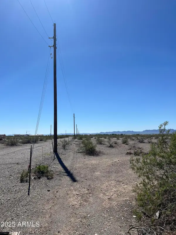 56626 Roadrunner Circle #2, Salome, AZ 85348