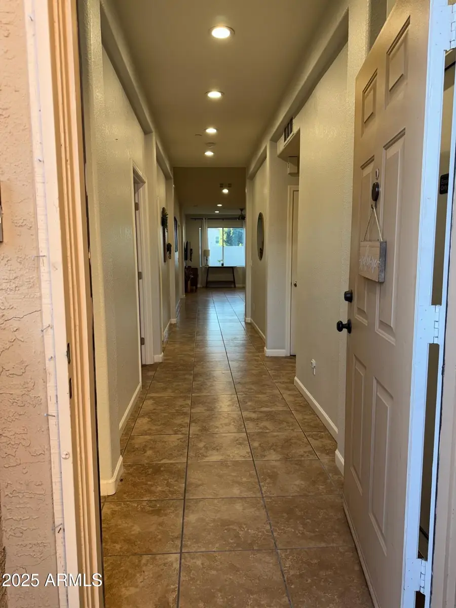 3239 E Sequoia Drive, Phoenix, AZ 85050 - Image #2