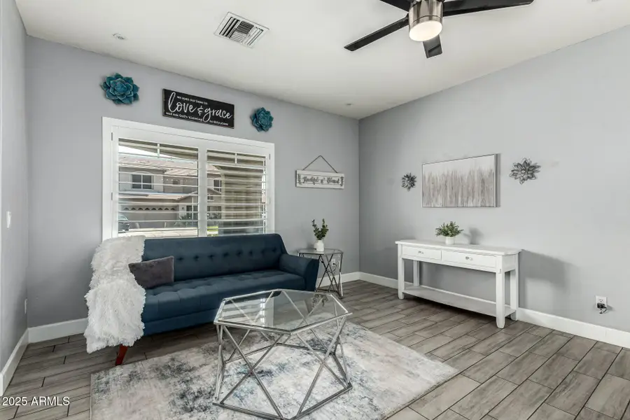 7732 W Louise Drive, Peoria, AZ 85383 - Image #3