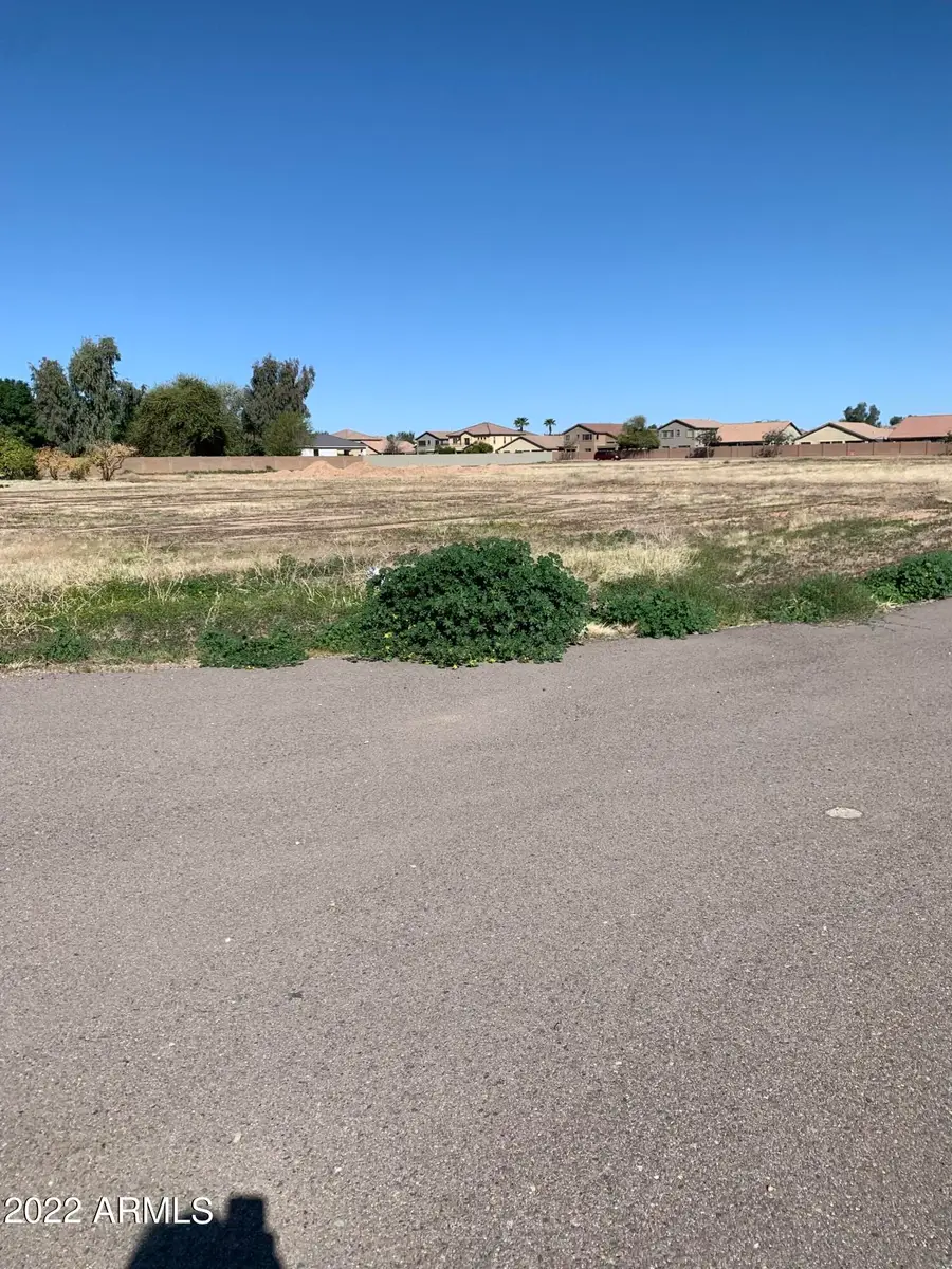 152XX W Paradise Lane #3, Surprise, AZ 85374 - Image #2