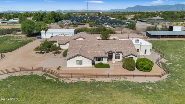 3234 E Sherry Lane, San Tan Valley, AZ 85140