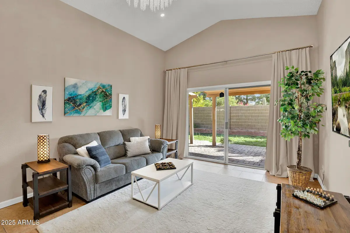 10405 N 65th Drive, Glendale, AZ 85302 - Image #1