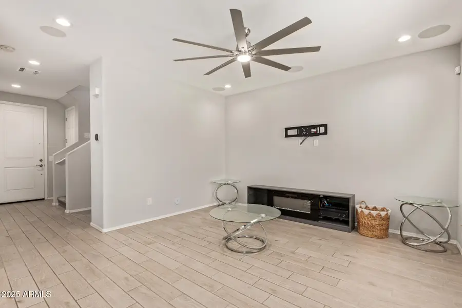 614 N 110th Drive, Avondale, AZ 85323 - Image #2