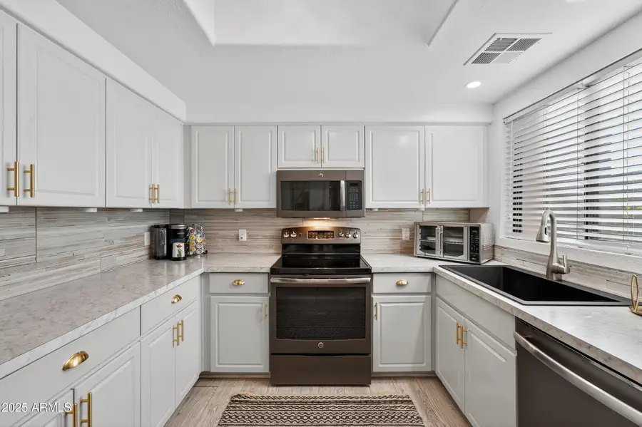 7575 E Indian Bend Road #1055, Scottsdale, AZ 85250 - Image #2