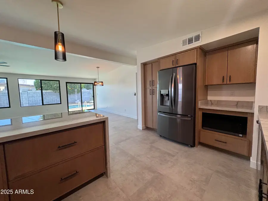 3749 E Laurel Lane, Phoenix, AZ 85028 - Image #3