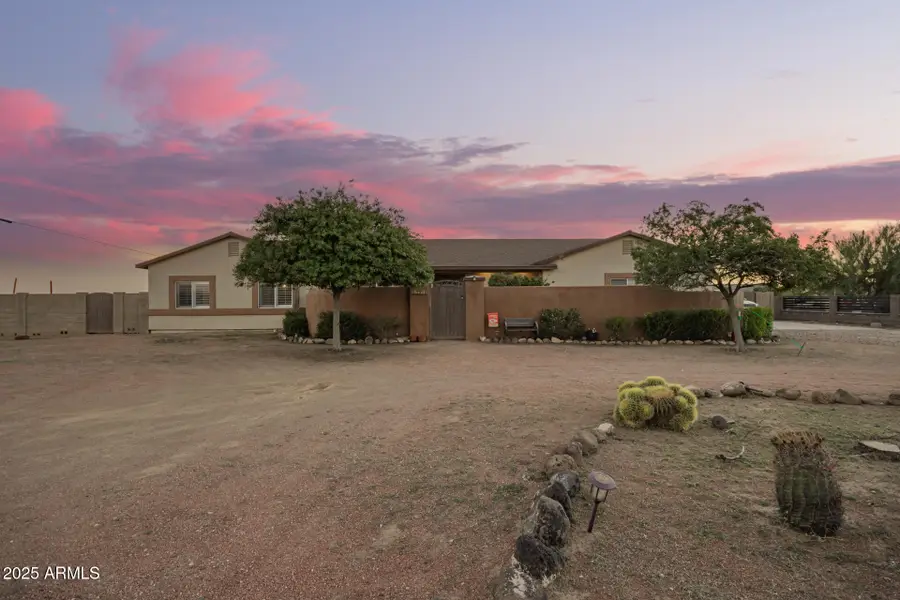 23911 W Mcarthur Road, Wittmann, AZ 85361 - Image #2