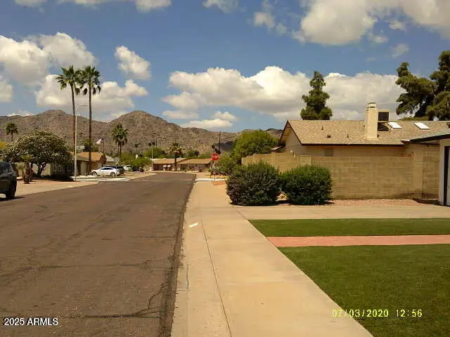 4606 E Cheyenne Drive, Phoenix, AZ 85044 - Image #2