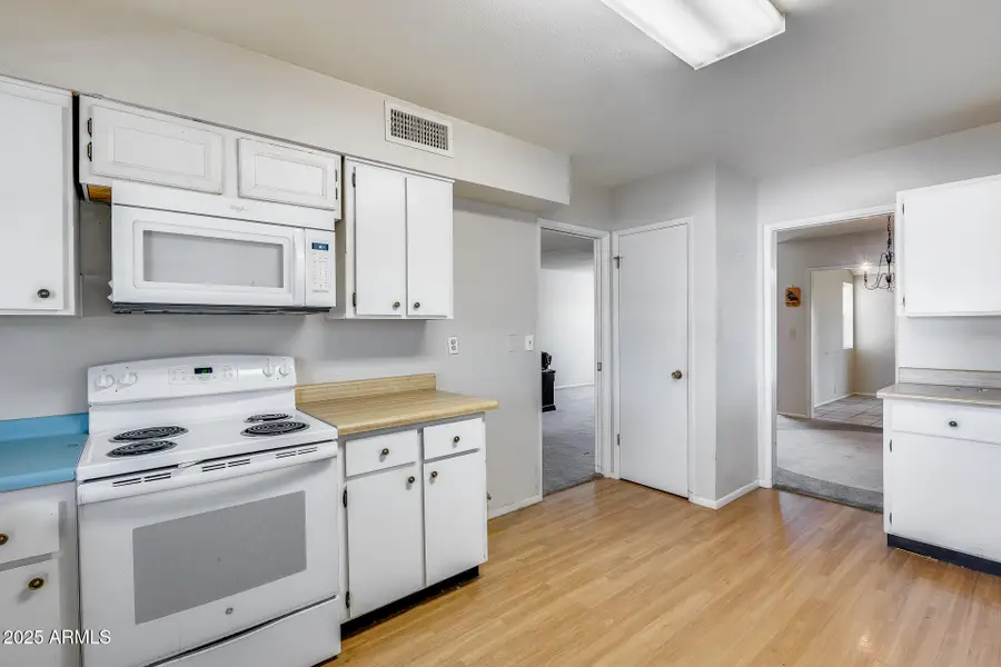 11113 W Tiffany Court, Sun City, AZ 85351 - Image #3