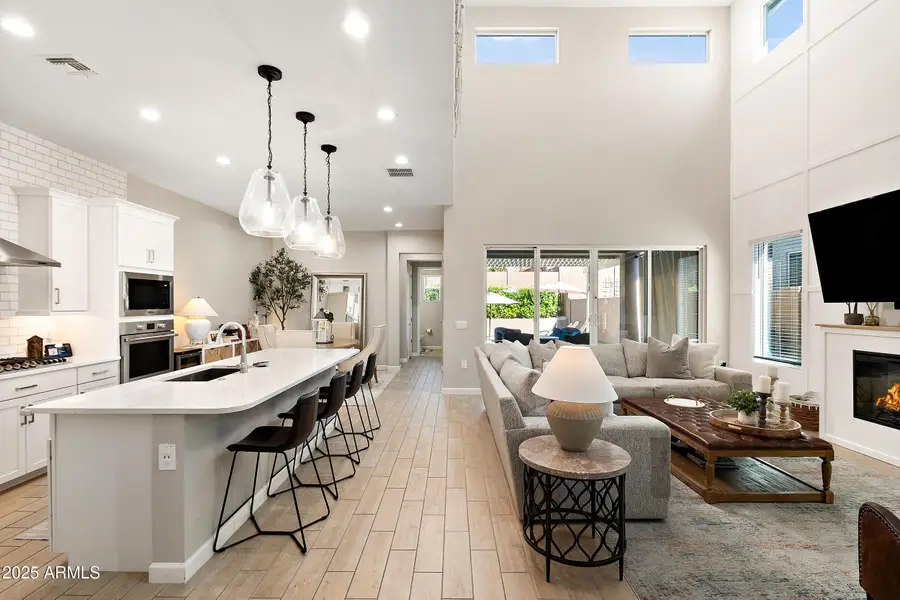 6028 E Lone Cactus Drive, Phoenix, AZ 85054 - Image #3