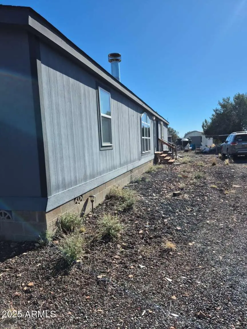 2185 W Joseph Drive, Ash Fork, AZ 86320 - Image #2