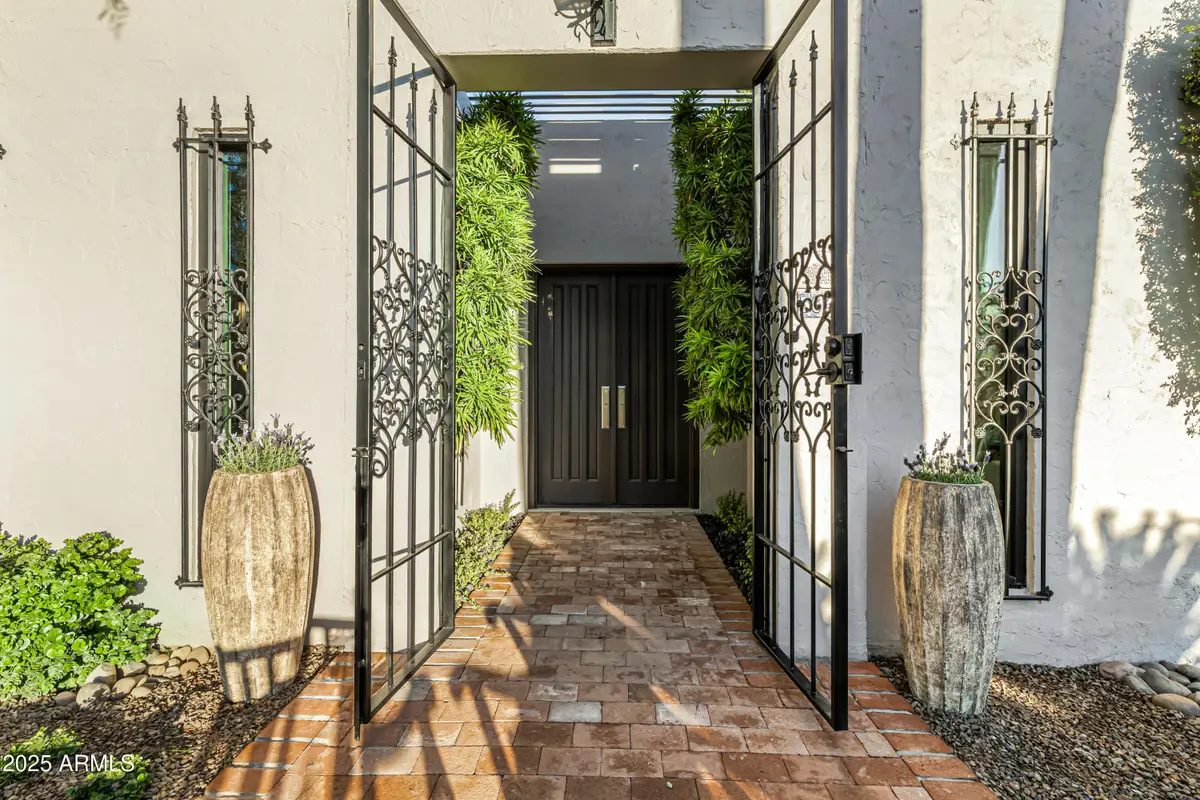 5642 N Scottsdale Road, Scottsdale, AZ 85253 - Image #1