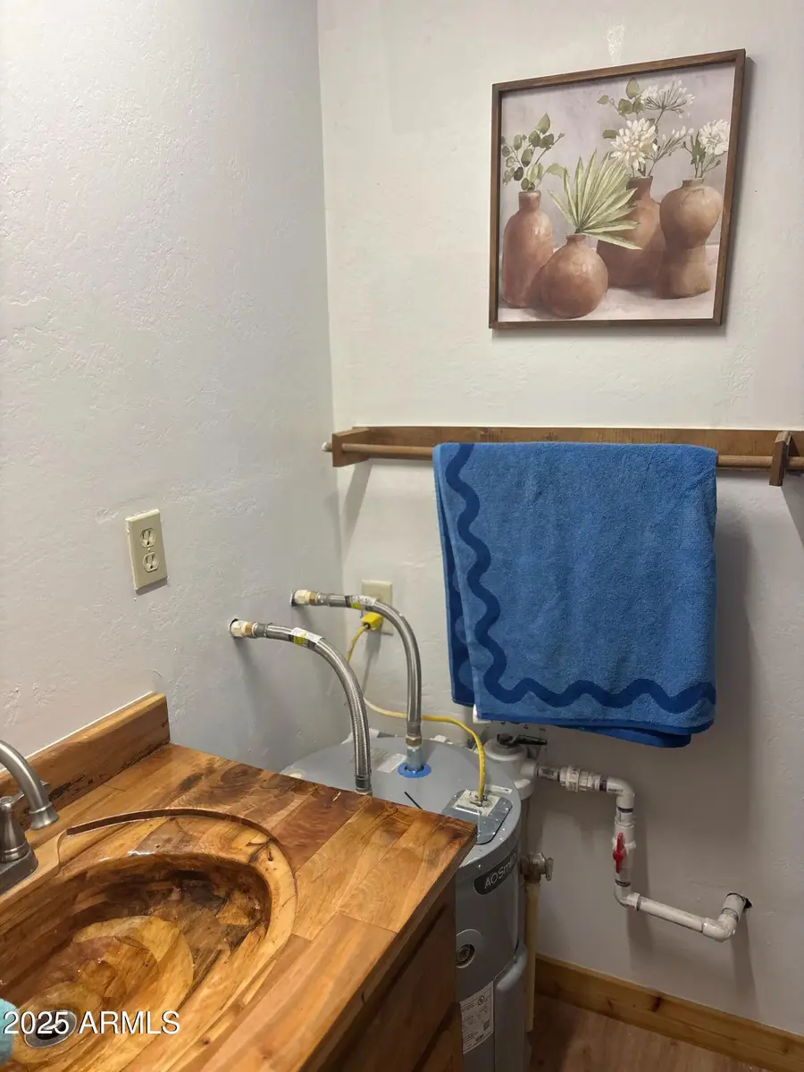 1565 Pumpkin Patch Road, Winslow Holbrook, AZ 86047 - Image #2