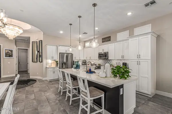 2777 W Queen Creek Road #4, Chandler, AZ 85248