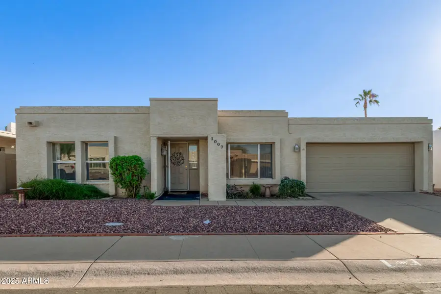 1007 E Villa Rita Drive, Phoenix, AZ 85022 - Image #2