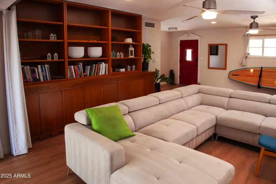 1326 E Earll Drive, Phoenix, AZ 85014 - Image #2