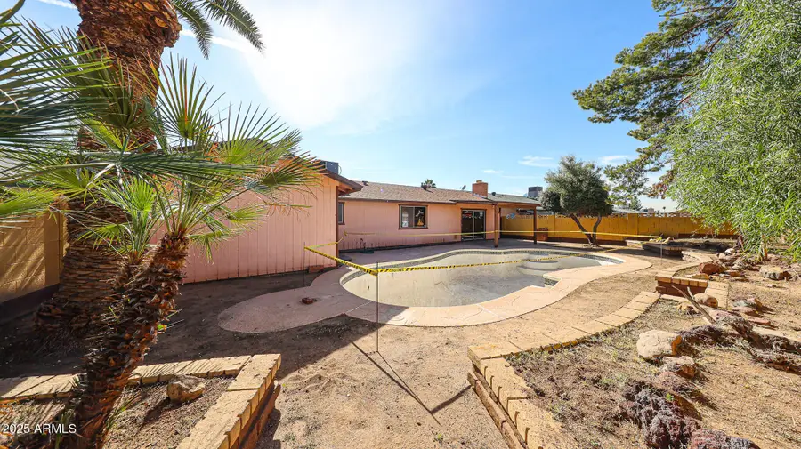 8618 W Clarendon Avenue, Phoenix, AZ 85037 - Image #2
