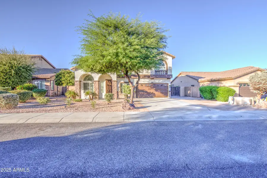 22022 W Moonlight Path, Buckeye, AZ 85326 - Image #2