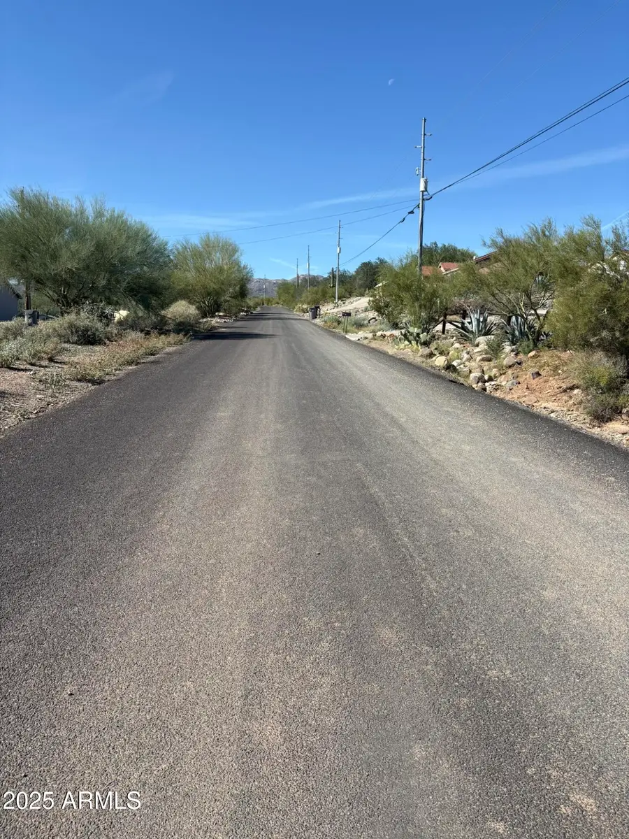 19490 E Indian Hills Drive #1, Black Canyon City, AZ 85324 - Image #2