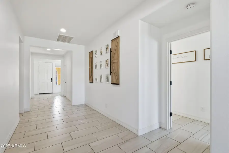 1592 E Luna Blanca Way, San Tan Valley, AZ 85140 - Image #3