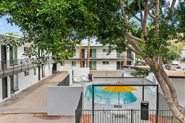 2014 W Berridge Lane, Phoenix, AZ 85015