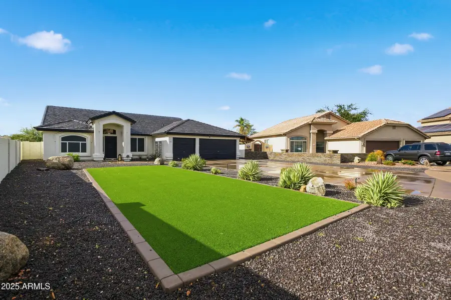 1840 N Rowen Circle, Mesa, AZ 85207 - Image #2