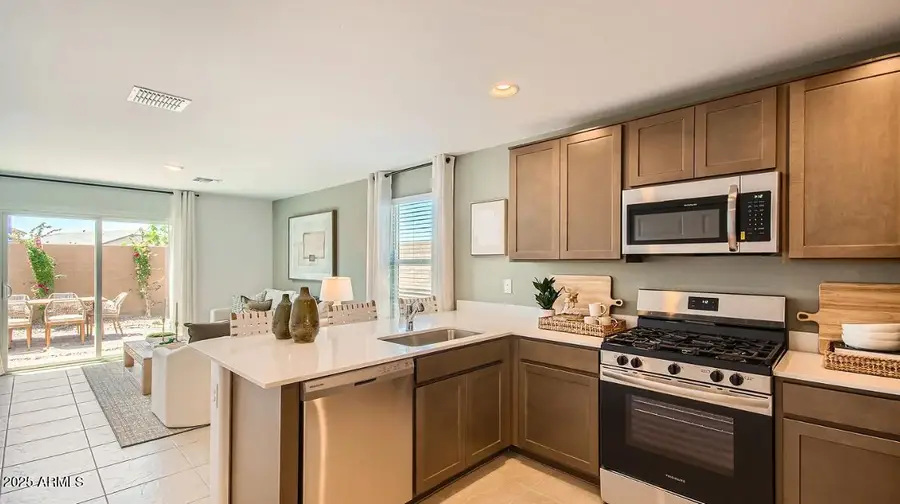 25024 N 174th Lane, Surprise, AZ 85387 - Image #3