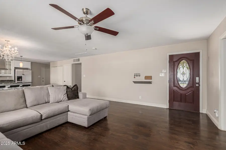 8640 E Wilshire Drive, Scottsdale, AZ 85257 - Image #3