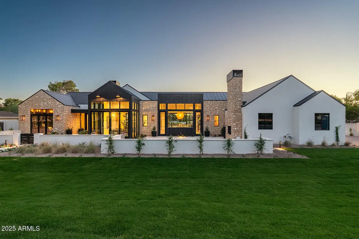 4729 E Arcadia Lane, Phoenix, AZ 85018 - Image #1