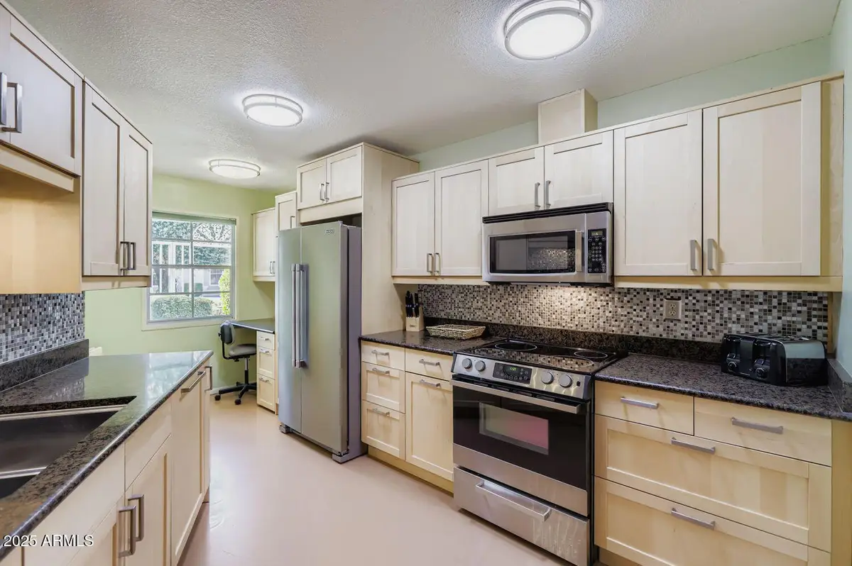 10454 W Palmeras Drive, Sun City, AZ 85373 - Image #1