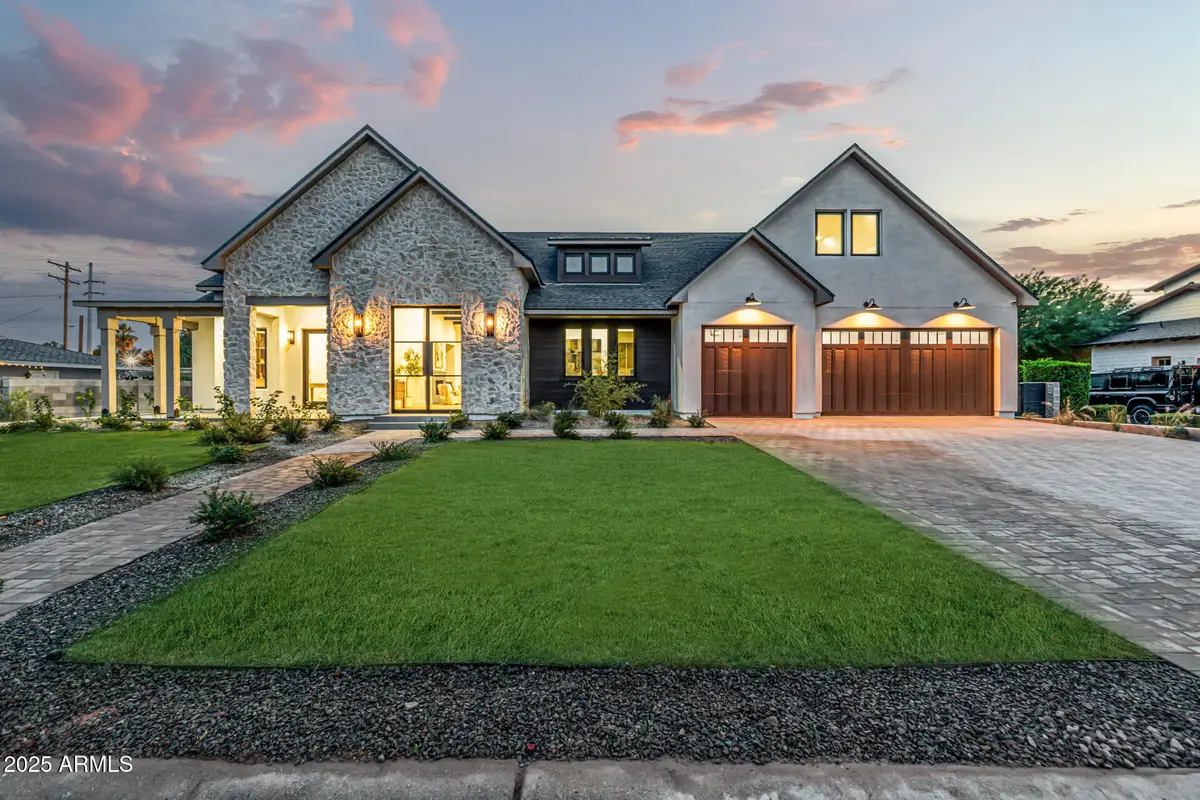 5739 E Calle Del Paisano --, Phoenix, AZ 85018 - Image #1