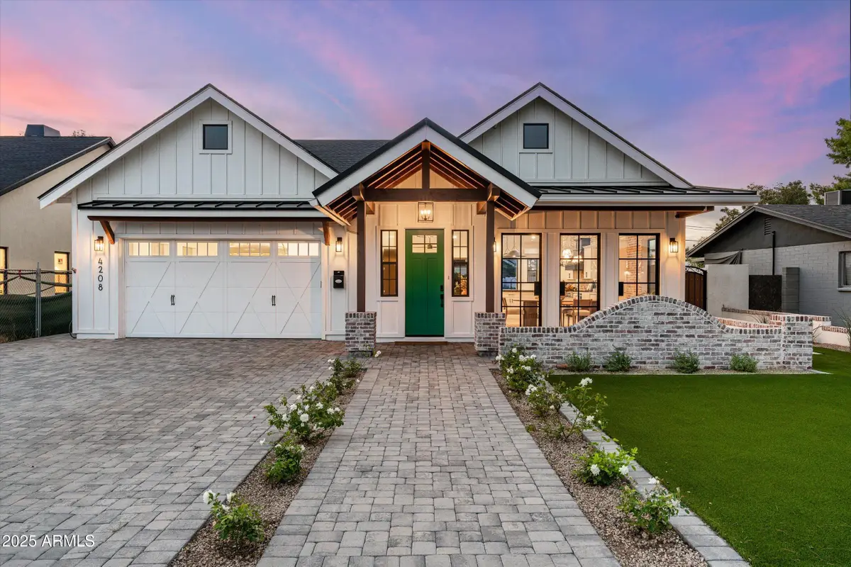 4208 N 41st Place, Phoenix, AZ 85018 - Image #1