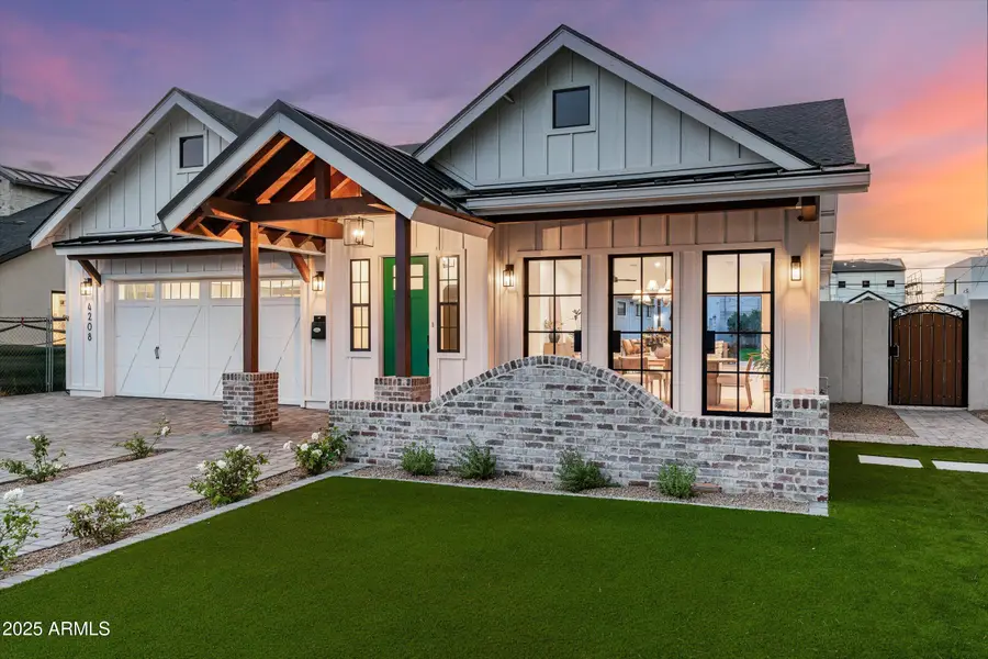 4208 N 41st Place, Phoenix, AZ 85018 - Image #2