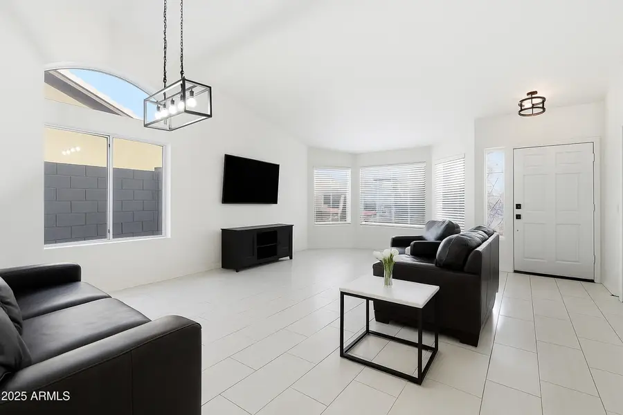 7916 W Rose Lane, Glendale, AZ 85303 - Image #3