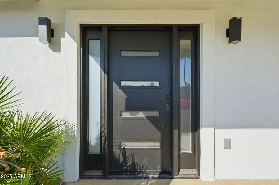 2416 E Piestewa Peak Drive, Phoenix, AZ 85016 - Image #2