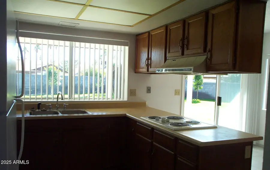 817 W Knowles Circle, Mesa, AZ 85210 - Image #2