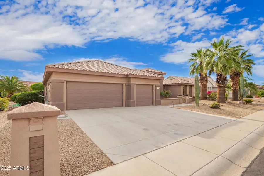 18020 N Timber Ridge Drive, Surprise, AZ 85374 - Image #2