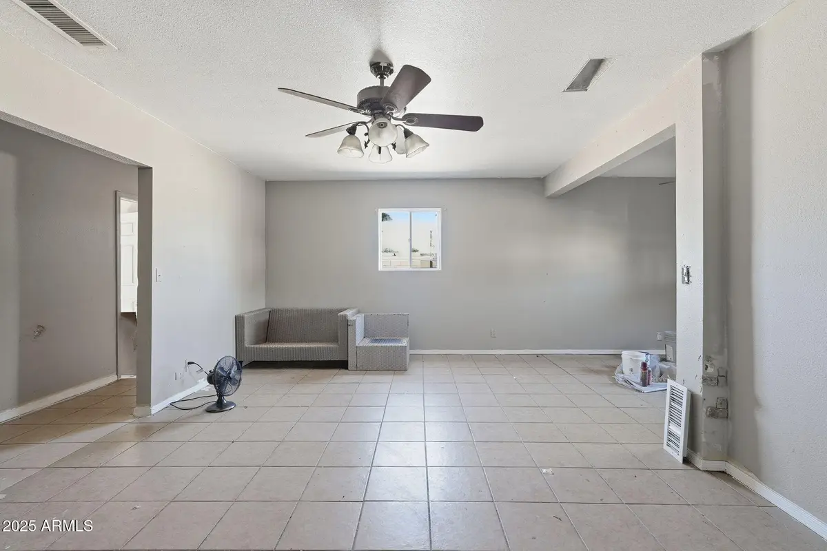 734 E Alta Vista Road, Phoenix, AZ 85042 - Image #1