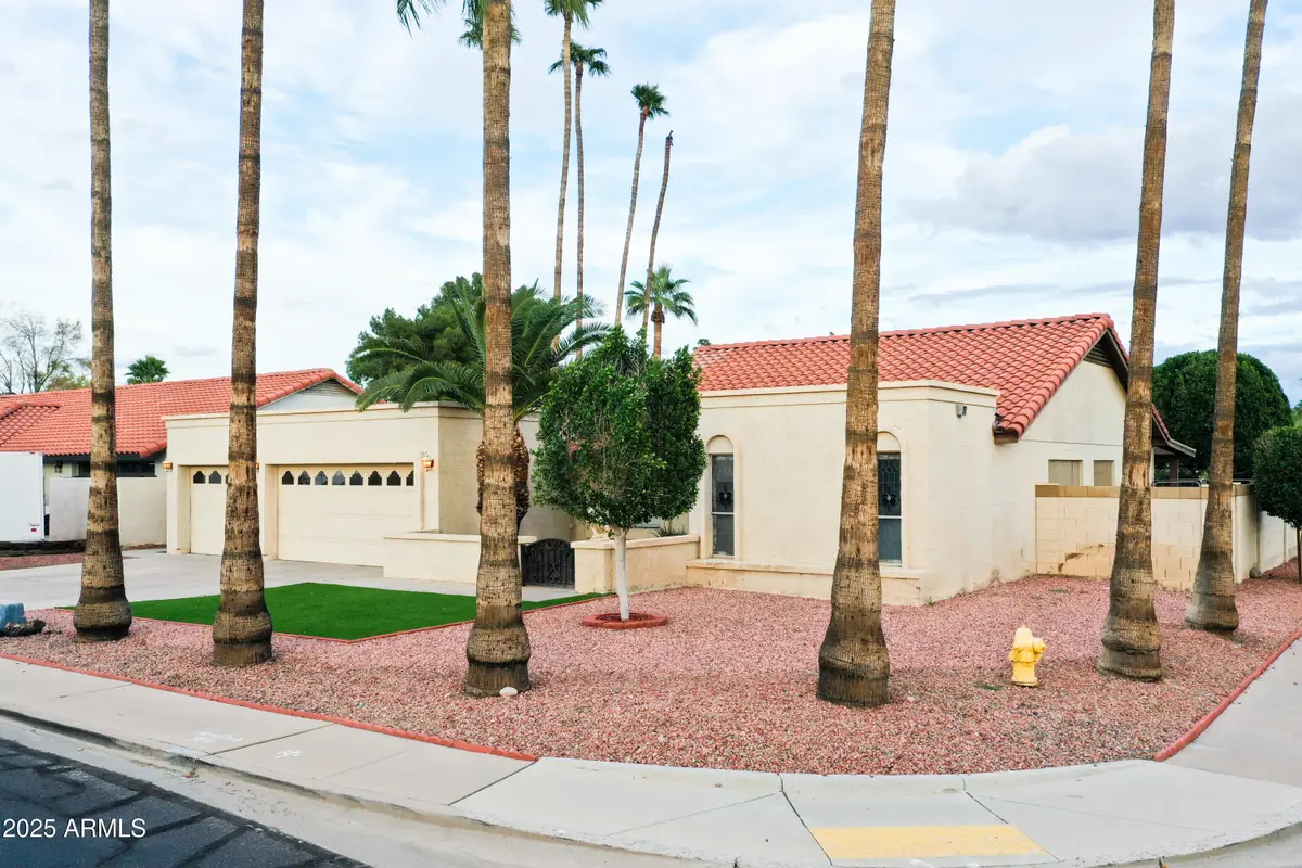 1305 N Spring Circle, Mesa, AZ 85203 - Image #1