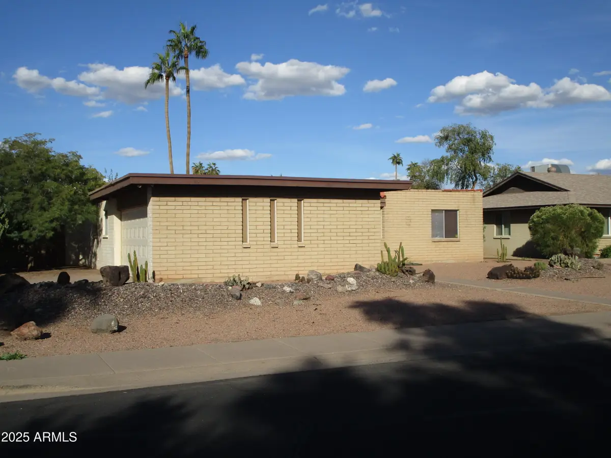504 E Fremont Drive E, Tempe, AZ 85282 - Image #1