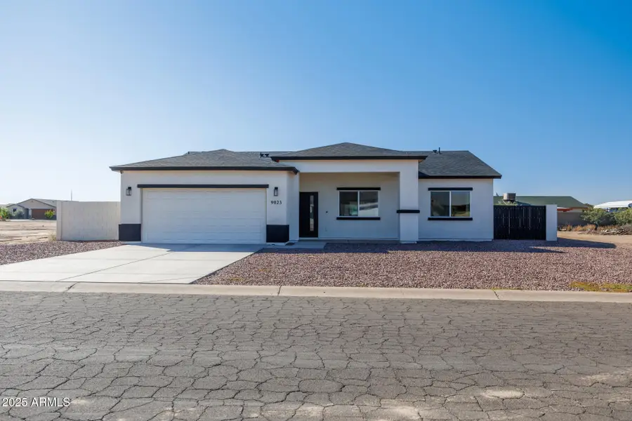 9023 W Torreon Drive, Arizona City, AZ 85123 - Image #2