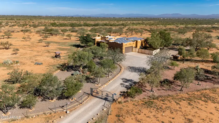 8111 S Almosta Ranch Road, Hereford, AZ 85615 - Image #2