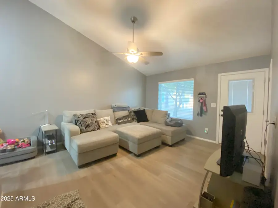 8926 W Loma Lane, Peoria, AZ 85345 - Image #2