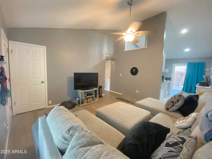 8926 W Loma Lane, Peoria, AZ 85345 - Image #3