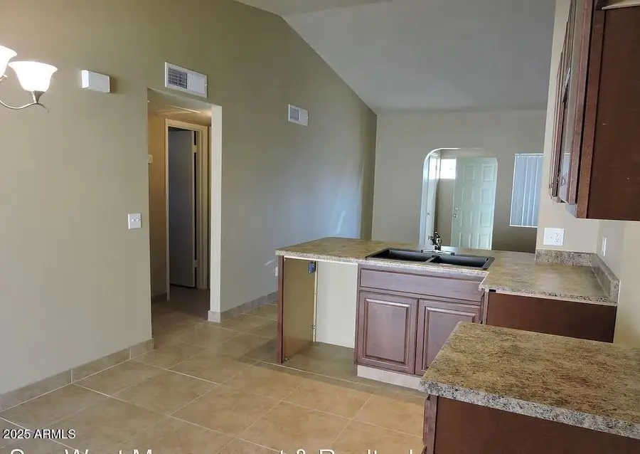 510 E Wickieup Lane, Phoenix, AZ 85024 - Image #2