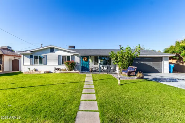 2216 W Berridge Lane, Phoenix, AZ 85015