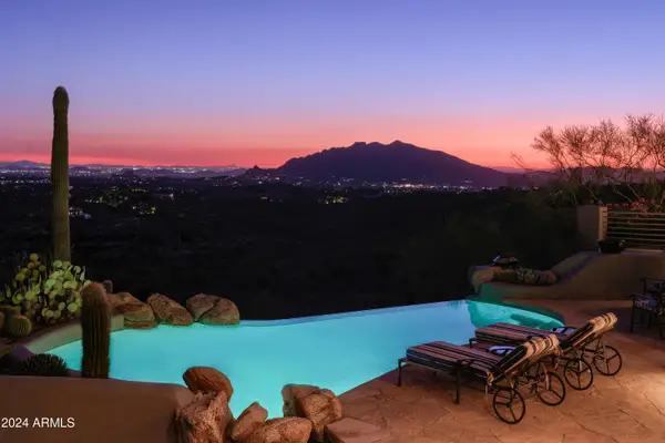 9215 E Red Lawrence Drive, Scottsdale, AZ 85262