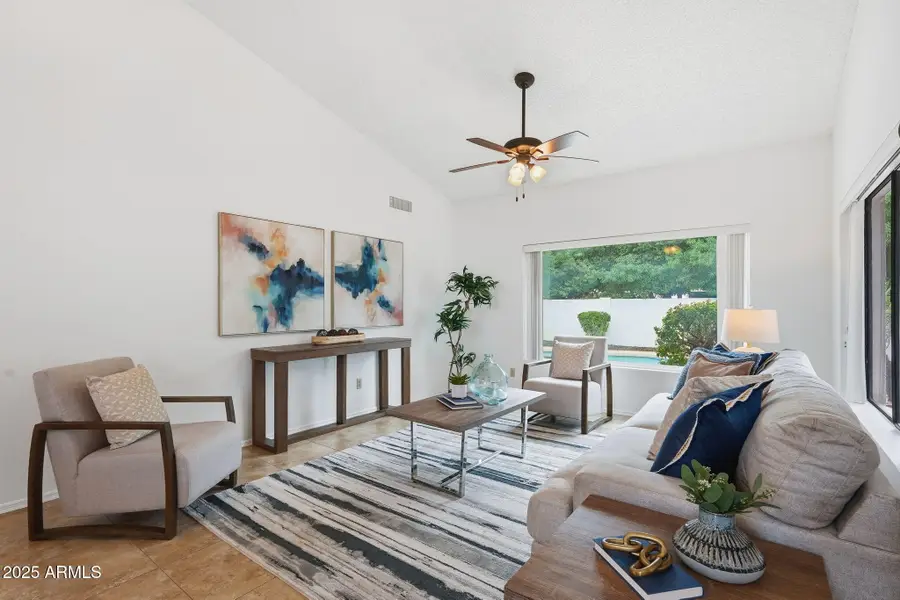 935 E Citation Lane, Tempe, AZ 85284 - Image #2